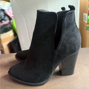 Black Suede Boot/ Size 7